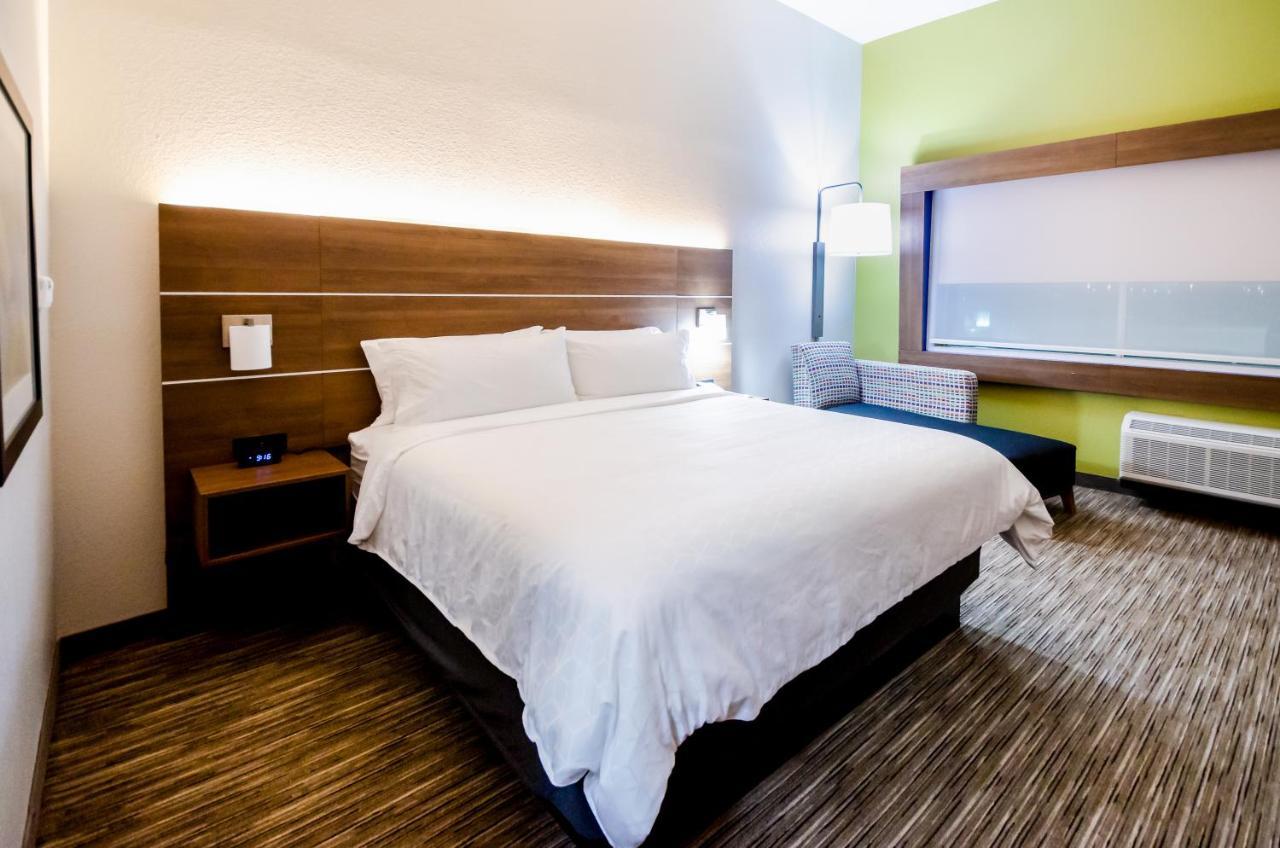 Holiday Inn Express & Suites Taylor By Ihg Exterior foto